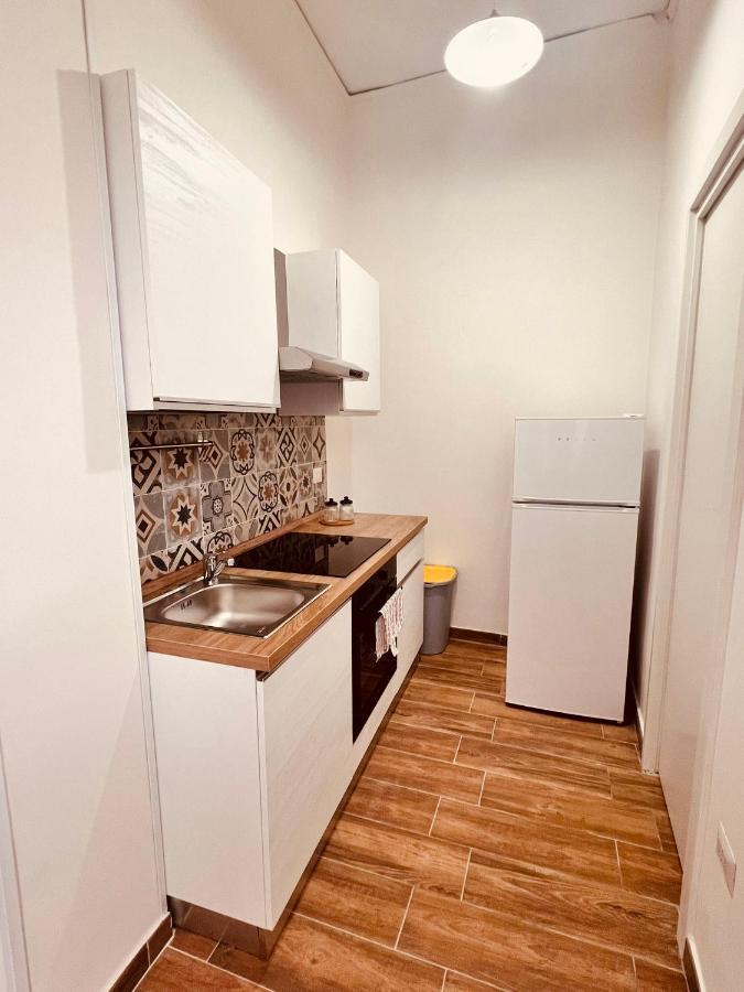 Civico 81 Apartment Наполи Екстериор снимка