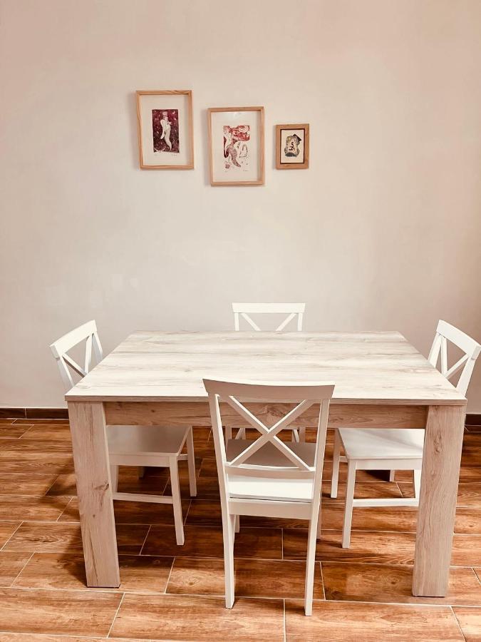 Civico 81 Apartment Наполи Екстериор снимка