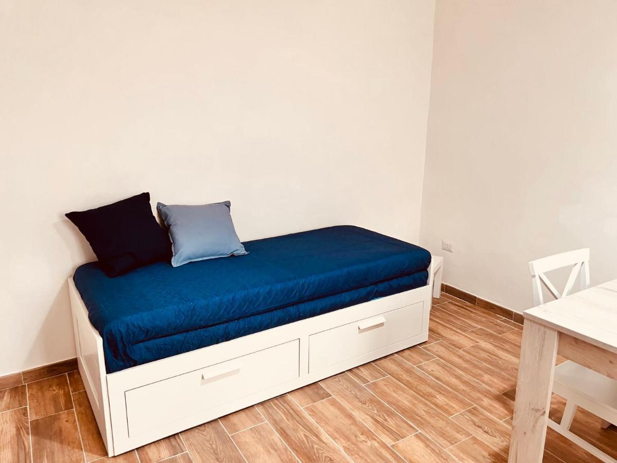 Civico 81 Apartment Наполи Екстериор снимка